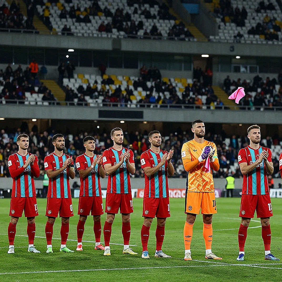 Ilenikhena 5 bàn, En-Nesyri 5 bàn: Al-Ittihad đổi người đá chính, chưa đổi ngôi