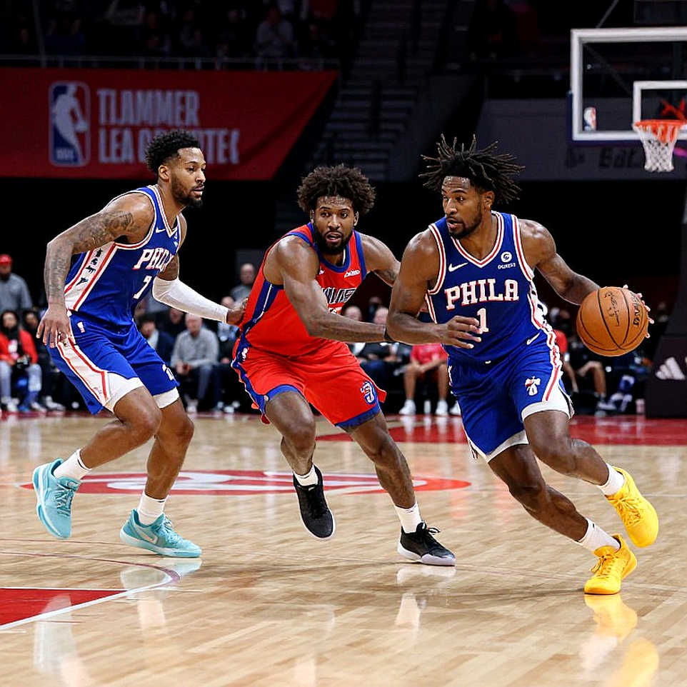 Beşiktaş thắng Karşıyaka trong giao hữu: Jeffries gánh đội, bảng lương EuroLeague mới là ẩn số Beşiktaş thắng Karşıyaka trong giao hữu: Jeffries gánh đội, bảng lương EuroLeague mới là ẩn số