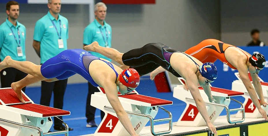Female Player Competes in Two Clashing Disciplines: Tactical Move or Tough Challenge? Female Player Competes in Two Clashing Disciplines: Tactical Move or Tough Challenge?