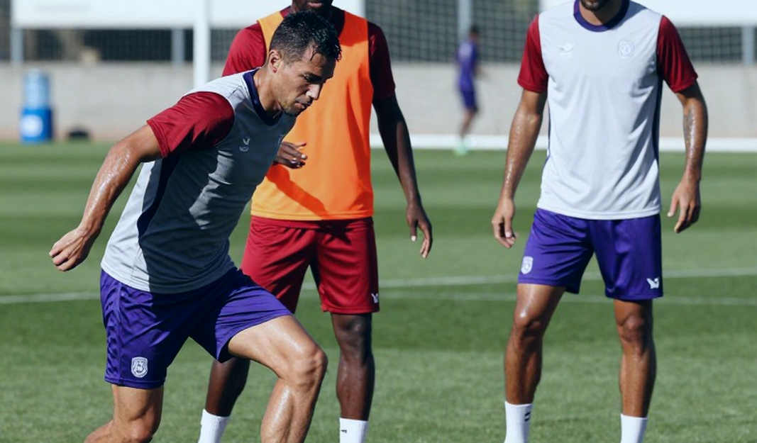 Hai mươi ngày: Messi từ giã đội tuyển, Zidane và Klopp bước vào triều đại mới