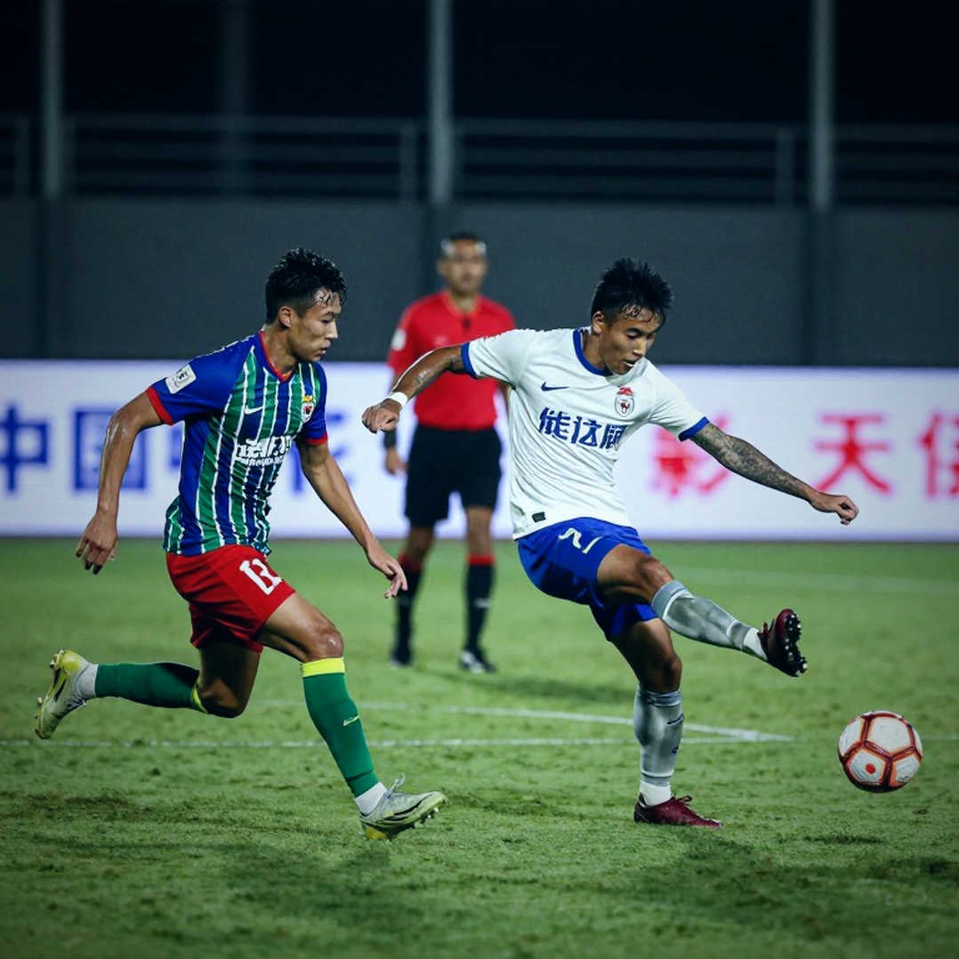 Thẻ vàng phút 78 và bản án sau trận: Đọc lại vụ Huỳnh Tấn Sinh ở V-League