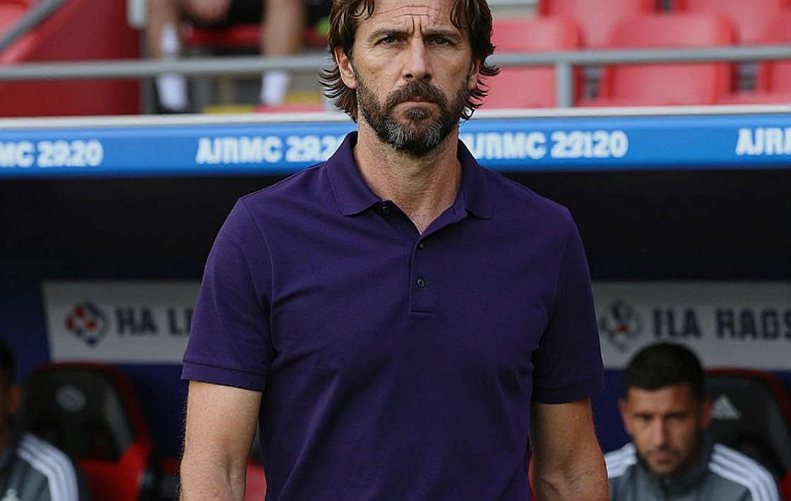 Manchester United and the 10 PM Meeting: Carrick, Wilcox and the Price of Belief Manchester United and the 10 PM Meeting: Carrick, Wilcox and the Price of Belief