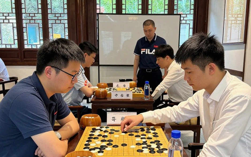 ChessBase August: Petroff Defence, Two Positional Courses and the Limits of an Overloaded Catalogue ChessBase August: Petroff Defence, Two Positional Courses and the Limits of an Overloaded Catalogue