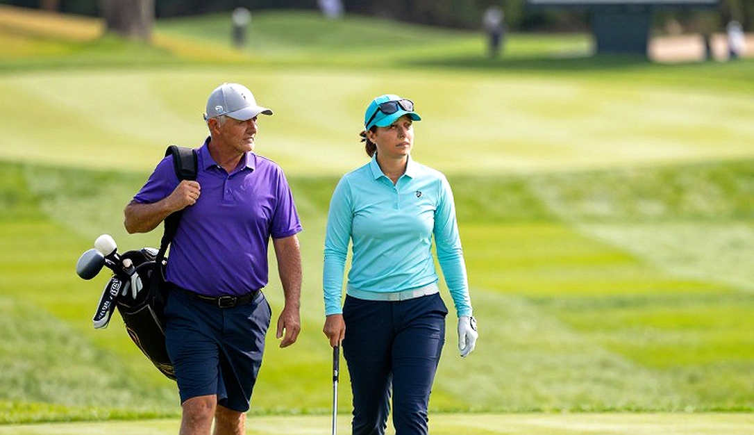 Câu hỏi triệu đô ở Medinah: Tuyển Mỹ thua sạch foursomes ba kỳ liên tiếp và Brandt Snedeker vẫn không gọi được tên căn bệnh