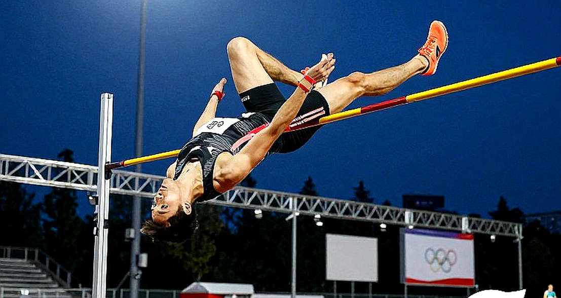 Tiếp sức 4x400m hỗn hợp ASIAD 2026: 3 phút 14,54 giây và khoảng cách 0,08 giây ở chặng cuối