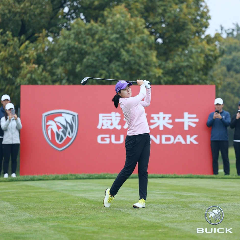 Khi bảng số golf trống rỗng: tám hạng mục phân tích và một chữ "không đủ thông tin"