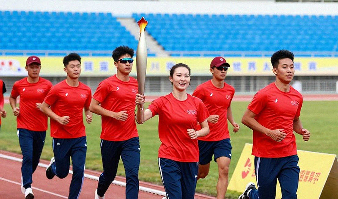 Quang Hai rời FIFA ASEAN Cup: Chiếc đồng hồ sai nhịp và khoảng trống mang tên thủ quân Quang Hai rời FIFA ASEAN Cup: Chiếc đồng hồ sai nhịp và khoảng trống mang tên thủ quân