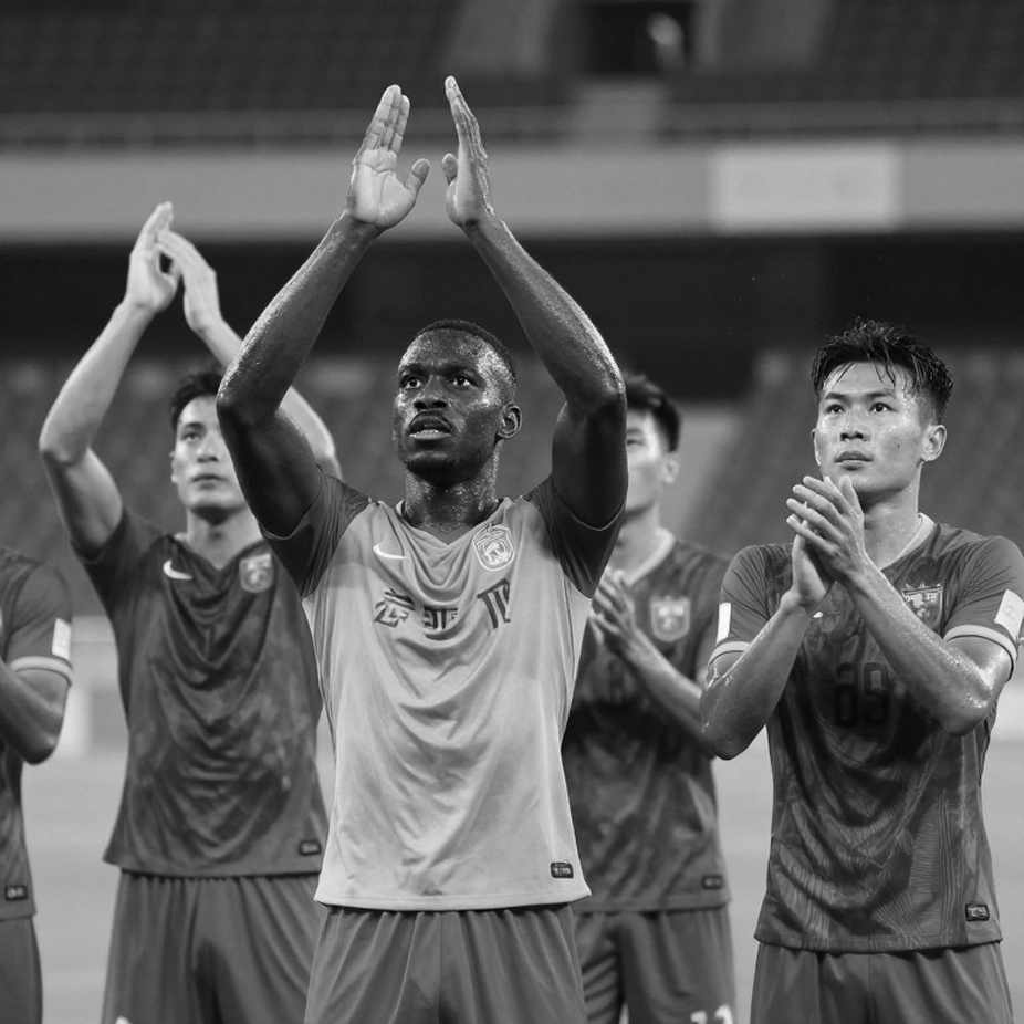VAR ở V-League: Khi công nghệ trở thành tấm bình phong cho quyết định thiếu nhất quán