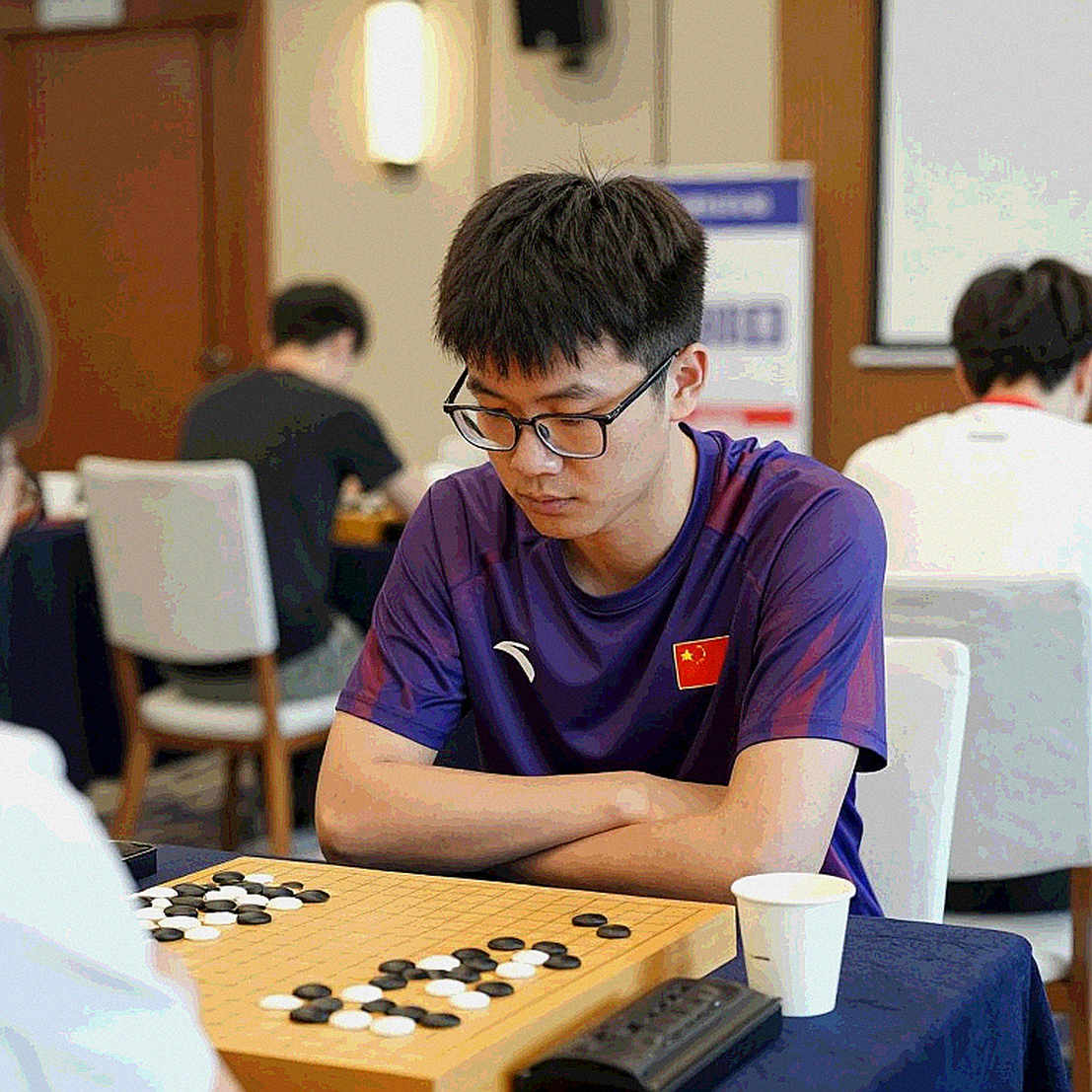 Global Chess League và nghịch lý tiêu đề: Khi quảng cáo tạp chí đội lốt tin nóng