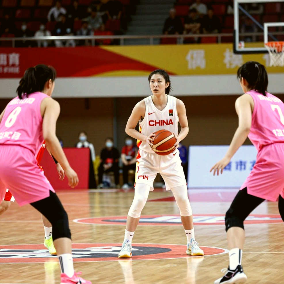 Tuyển nữ Việt Nam gặp Trung Quốc ở tứ kết Asian Games: Thái Thị Thảo, hàng tiền vệ phòng ngự và bài toán giữ sai số Tuyển nữ Việt Nam gặp Trung Quốc ở tứ kết Asian Games: Thái Thị Thảo, hàng tiền vệ phòng ngự và bài toán giữ sai số