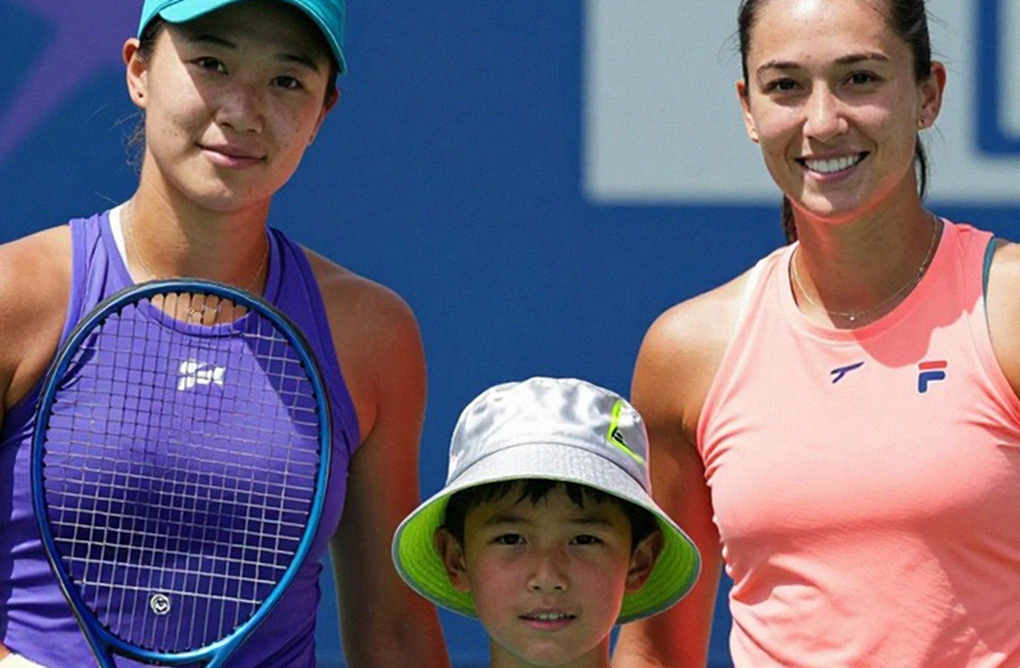 Sun Xinran và cú giao bóng đầu tiên ở ngưỡng cửa WTA 1000 Sun Xinran và cú giao bóng đầu tiên ở ngưỡng cửa WTA 1000