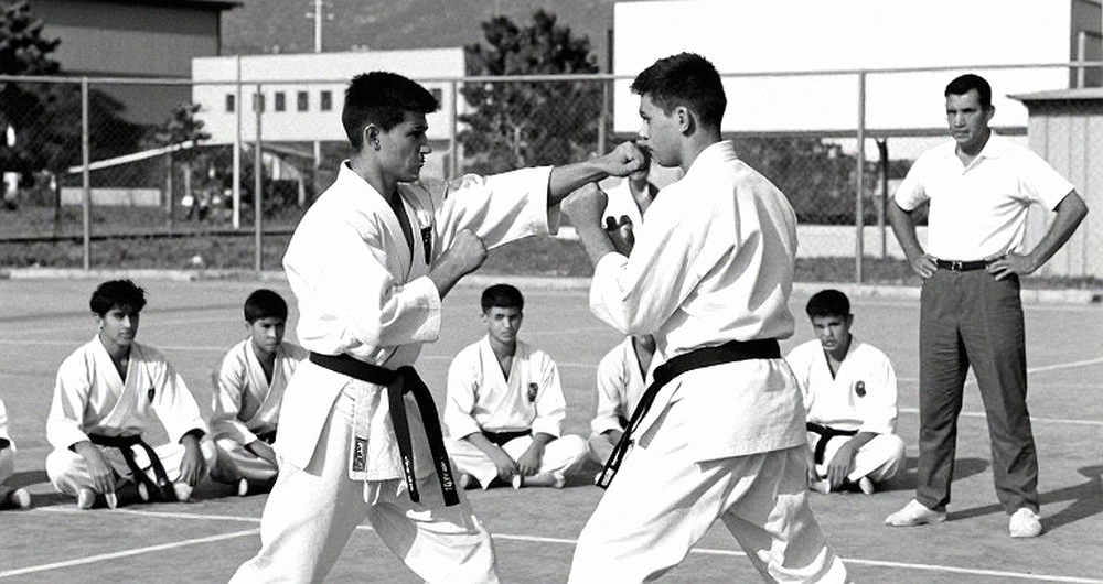 Jimmie Rivera hạ Meyer bằng KO ở hiệp bốn tại BKFC 95: khi sàn đấu tay trần thưởng cho người biết tiết chế