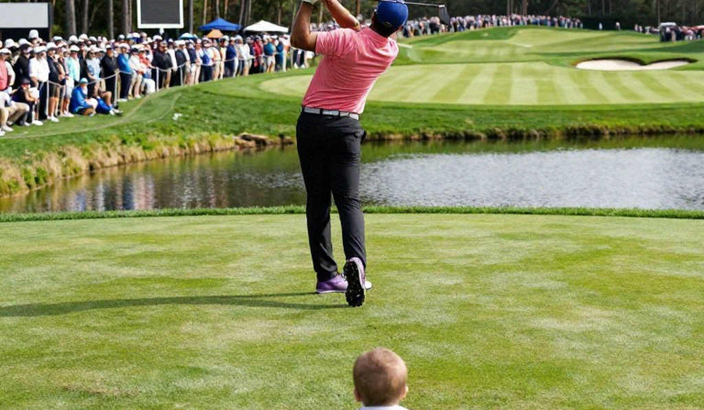 Dòng tiền sau cú swing: Cuộc chiến định nghĩa lại giá trị của golf chuyên nghiệp