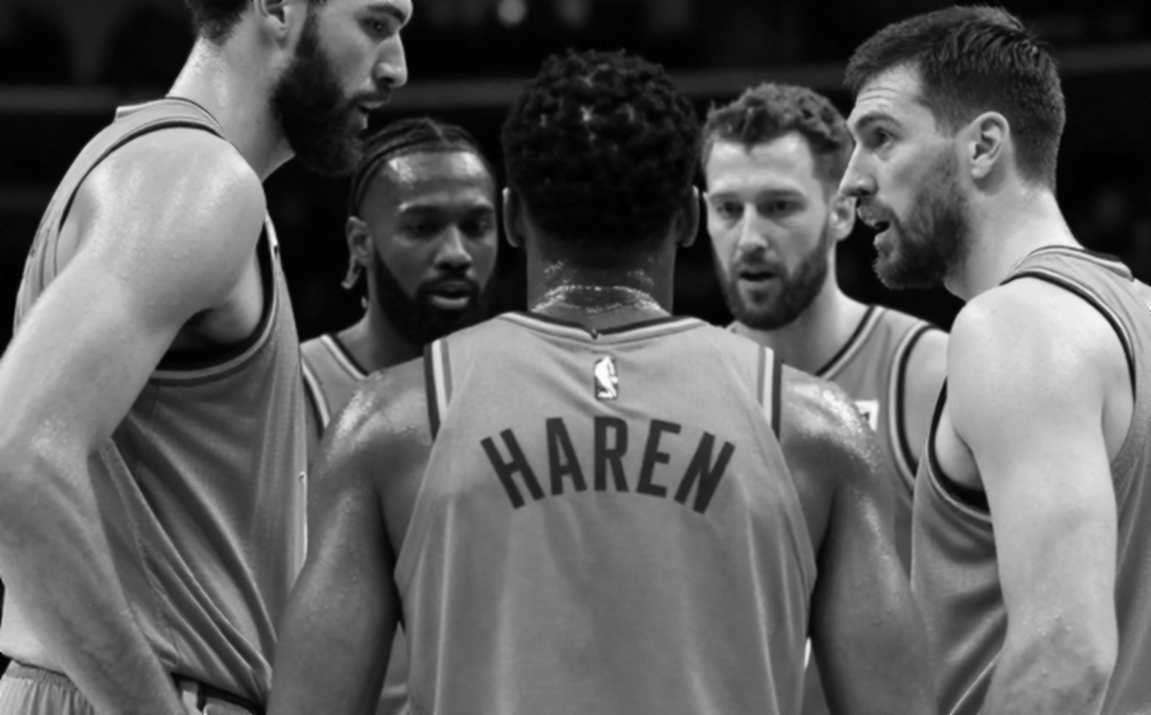 Echoes from a Closed Room: NBA and EuroLeague at the Borderline of Silence